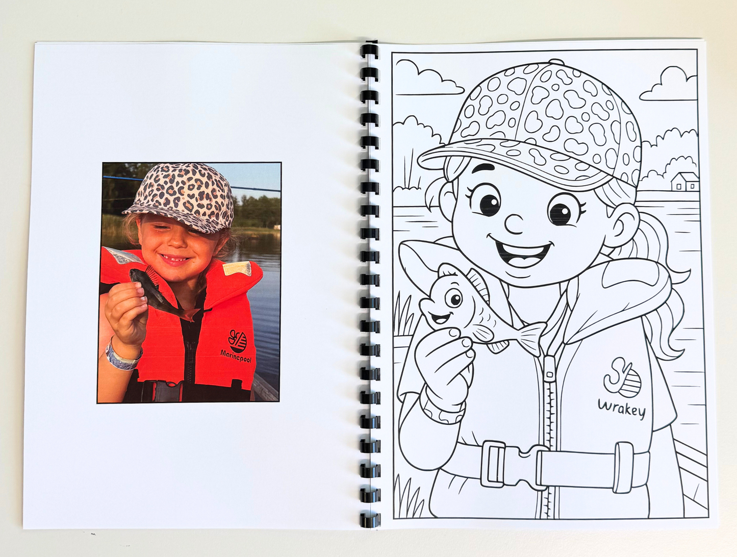 Ditt barns bilder – i deras egen målarbok